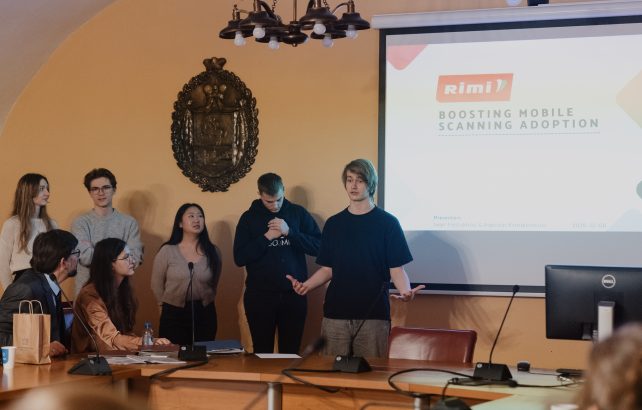 2025 12 08 SenatoSale 56 642x410