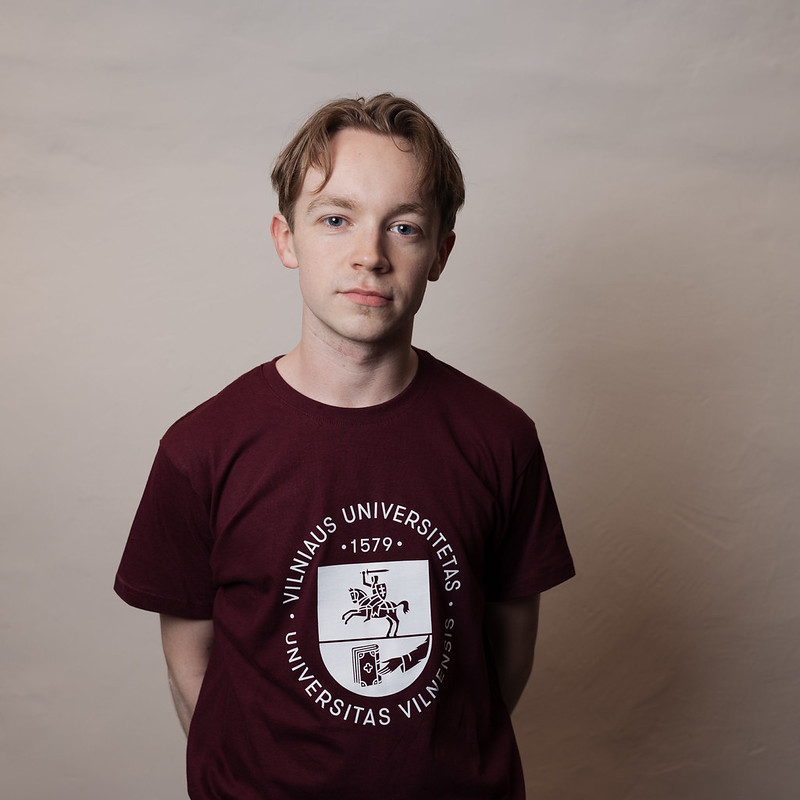 53972903940 fb2af904be c